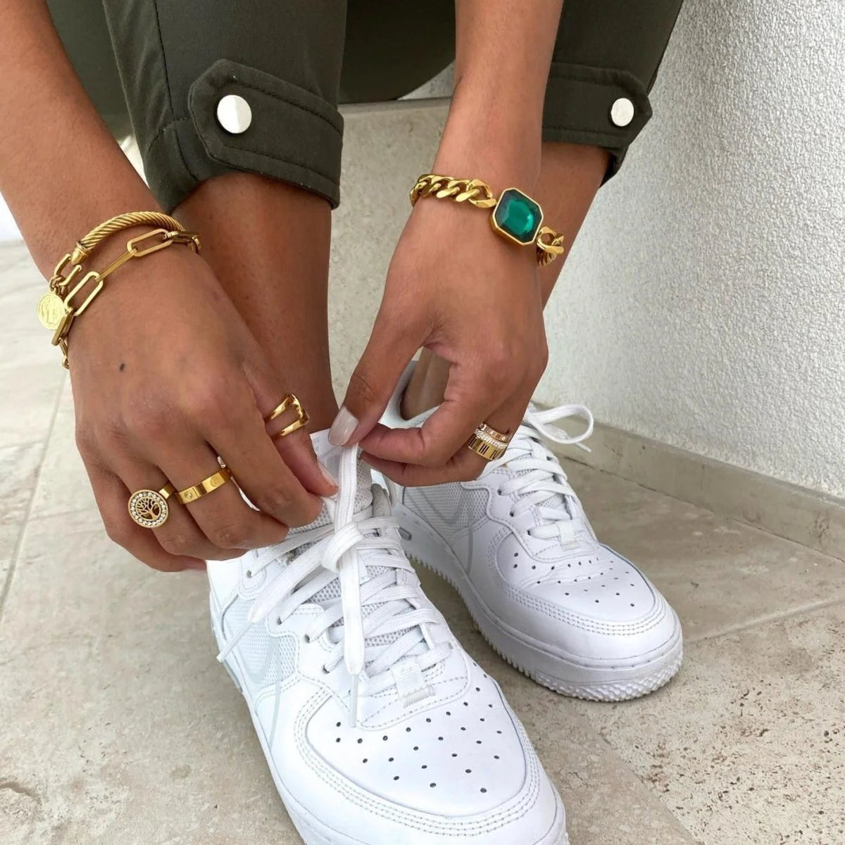 Pulseira Luxurious Rich Pedra Verde Esmeralda Banho Ouro 18k Lenogue