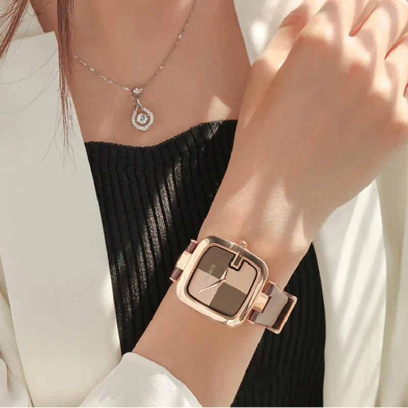 Relógio Feminino Quartzo Ultrafino Couro Legítimo Lenogue Marrom