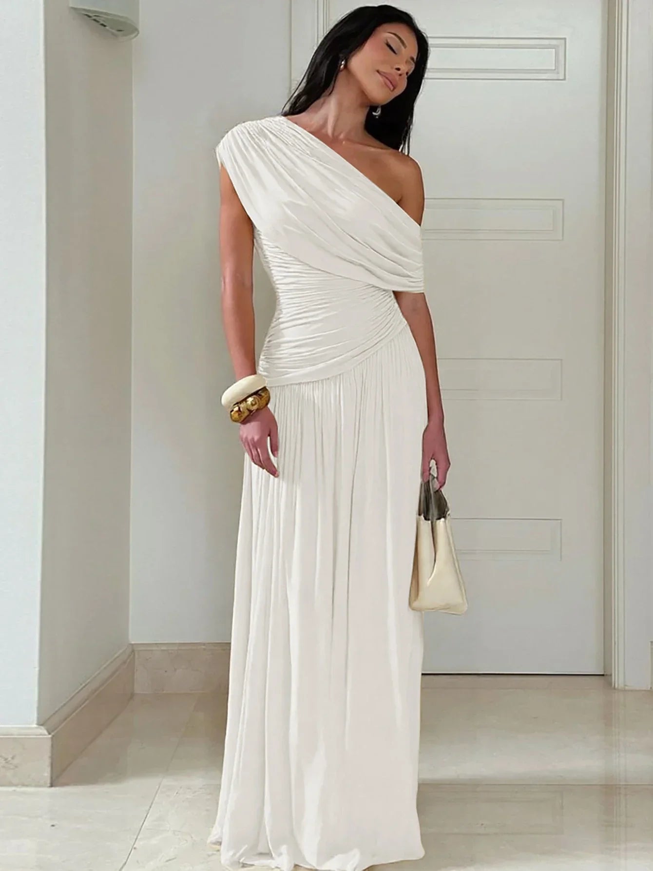 Vestido Longo um Ombro só com Franzido e Pregas Lenogue