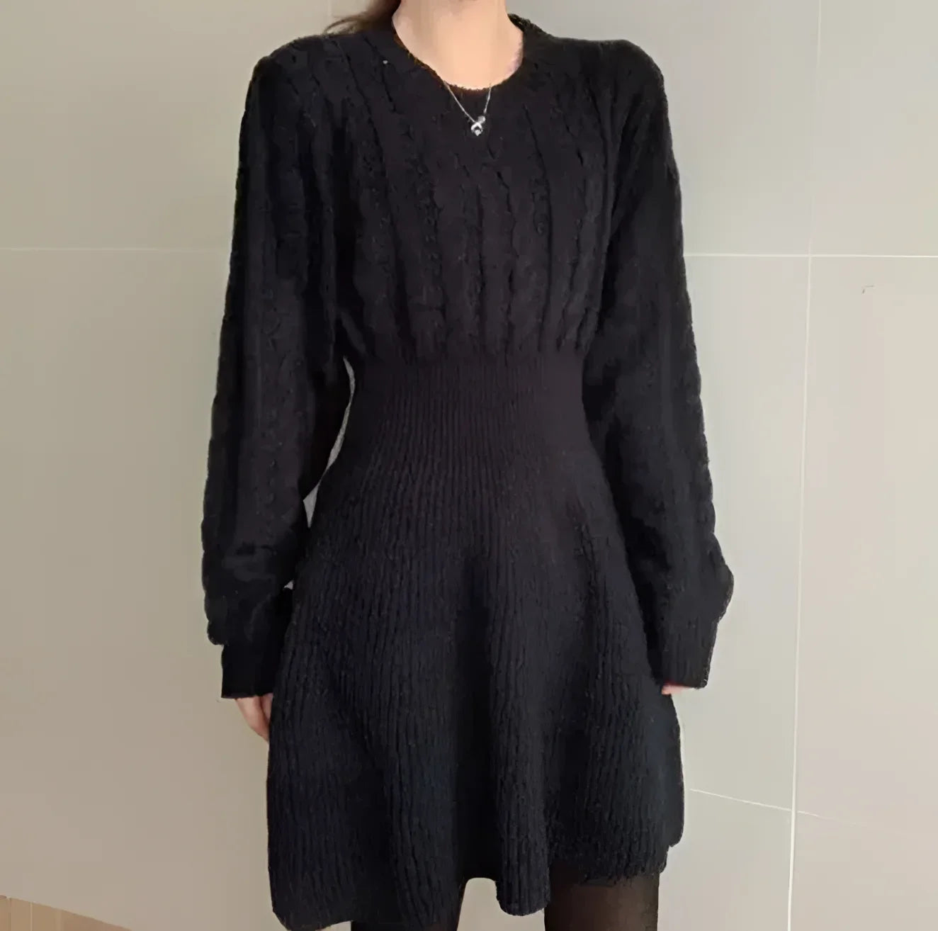 Vestido Midi em Tricot Off White para Estilo Casual Chic Lenogue