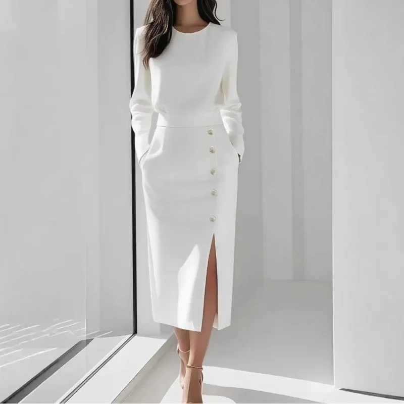 Vestido Midi Gola Redonda Manga Longa com Botões Fenda Lenogue