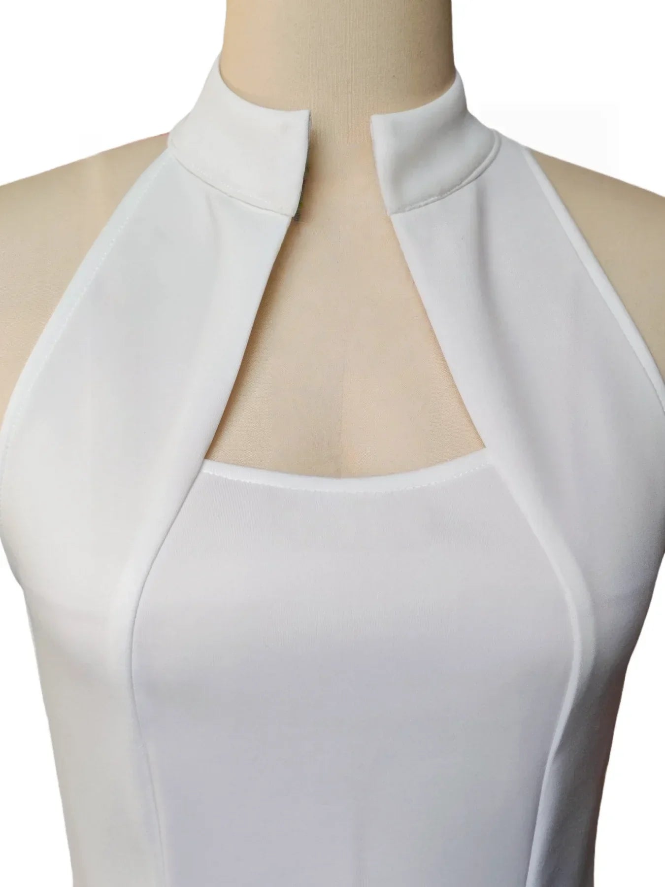 Vestido Midi Tubinho Gola Alta sem Mangas Lenogue